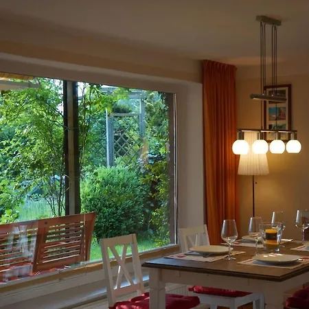 At The Canal Meadows Nyaraló